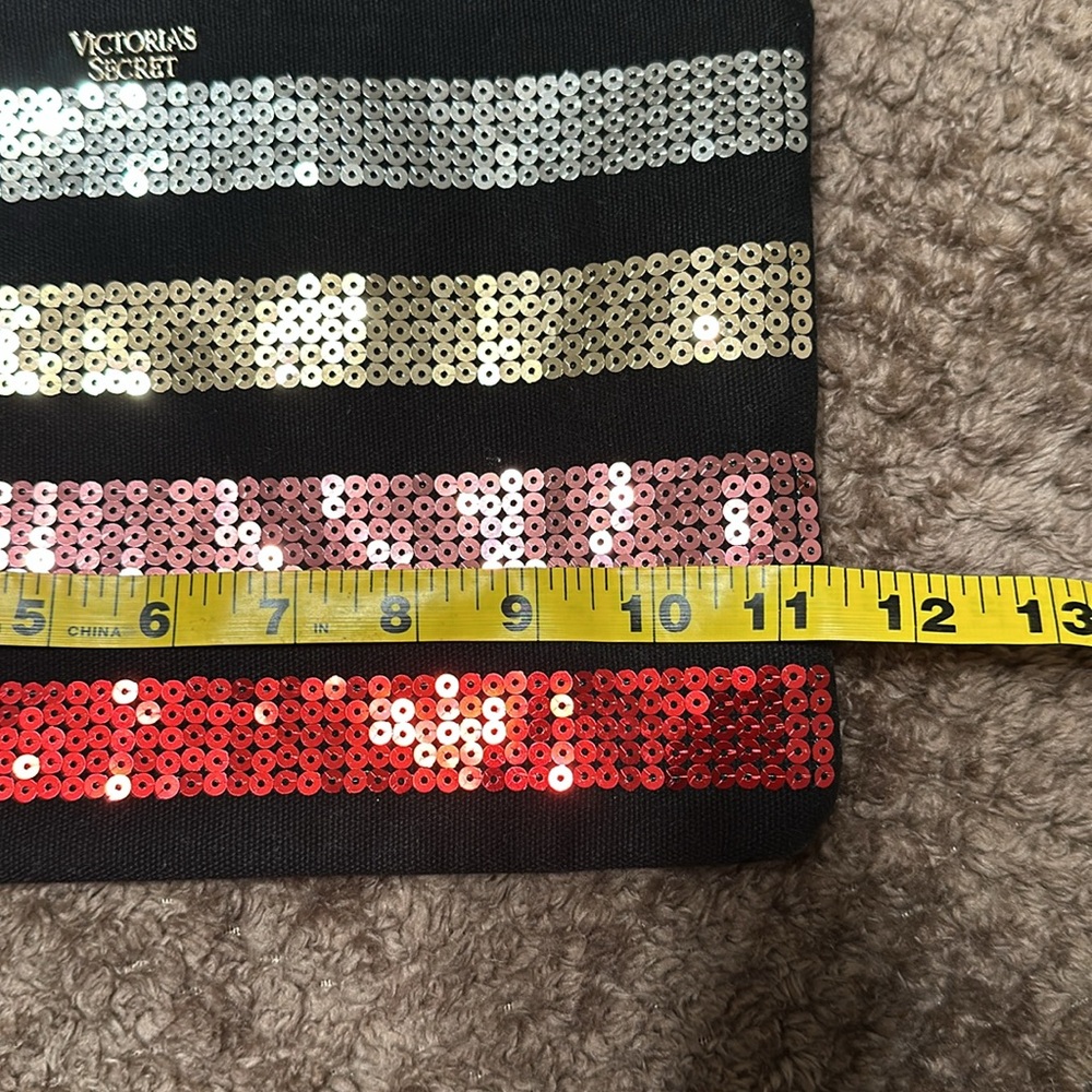 Victorias Secret pouch - Picture 3 of 4